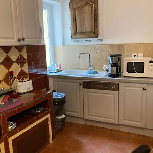 https://l-ensoleilladou.fr-provencehotel.com